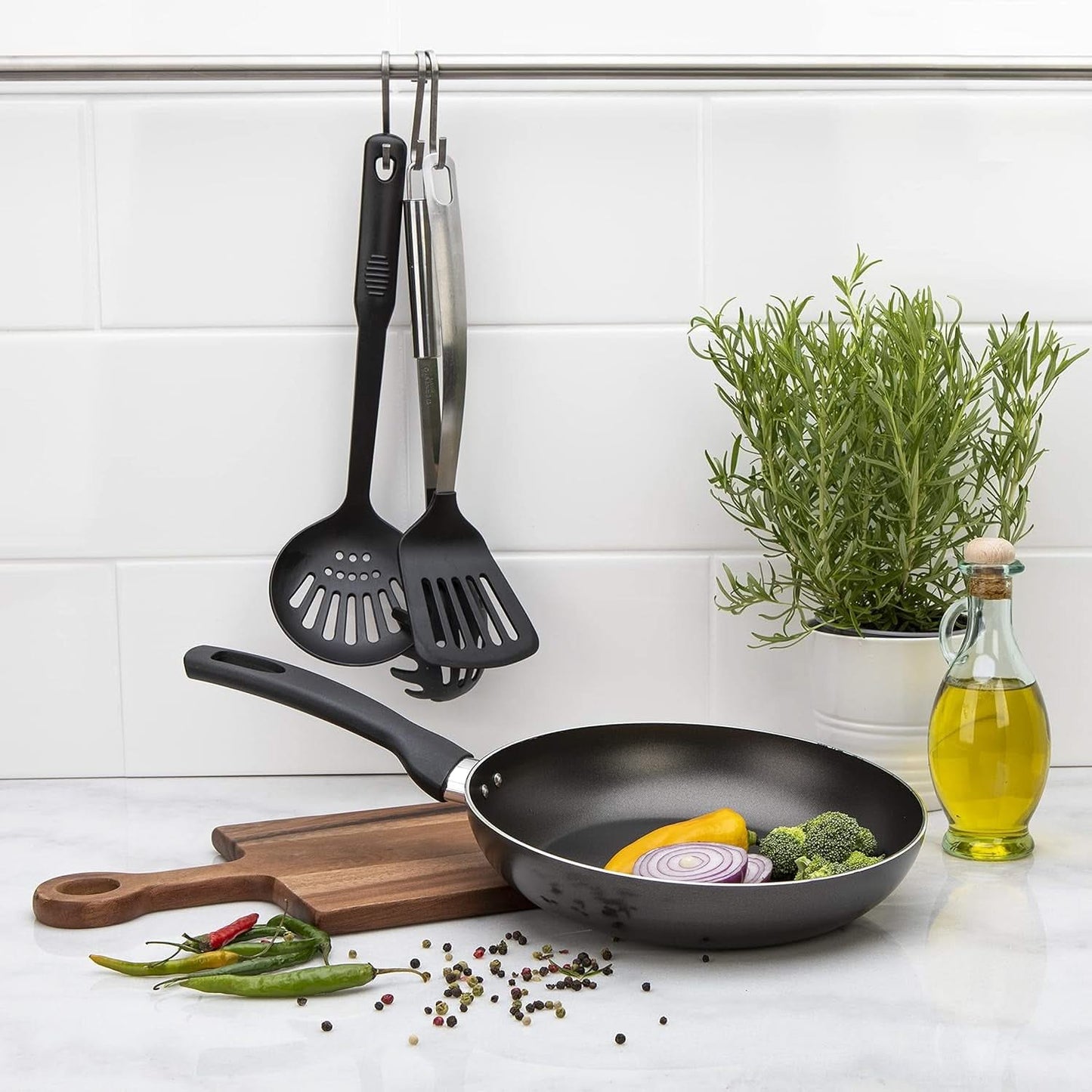 Non-Stick Frying Pan – 20cm,Perfect for Everyday Cooking with a Sleek Design
