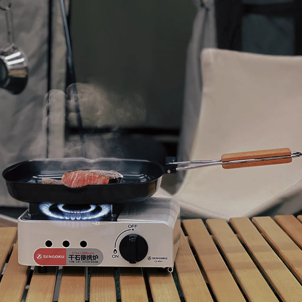Grill Pan with Foldable Wooden Handle – Non-Stick Pan Perfect for Grilling Steak, Meat, Fish & Vegetables – Available in 20cm, 24cm, 28cm