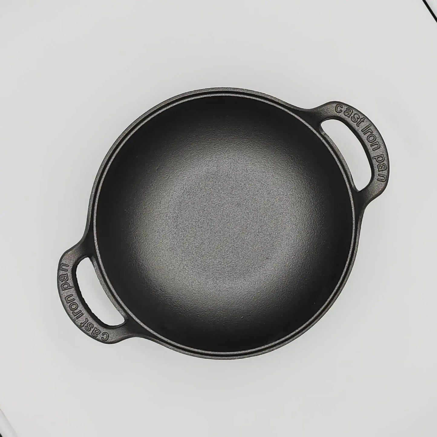 Pre-Seasoned Cast Iron Pan – Double-Handle Old-Fashioned Multifunctional Cooking Pot for Stews, Soups & Stir Fry (Available in 20cm, 25cm, 30cm with Lid Options: Wooden, Glass, or No Lid) No Cover