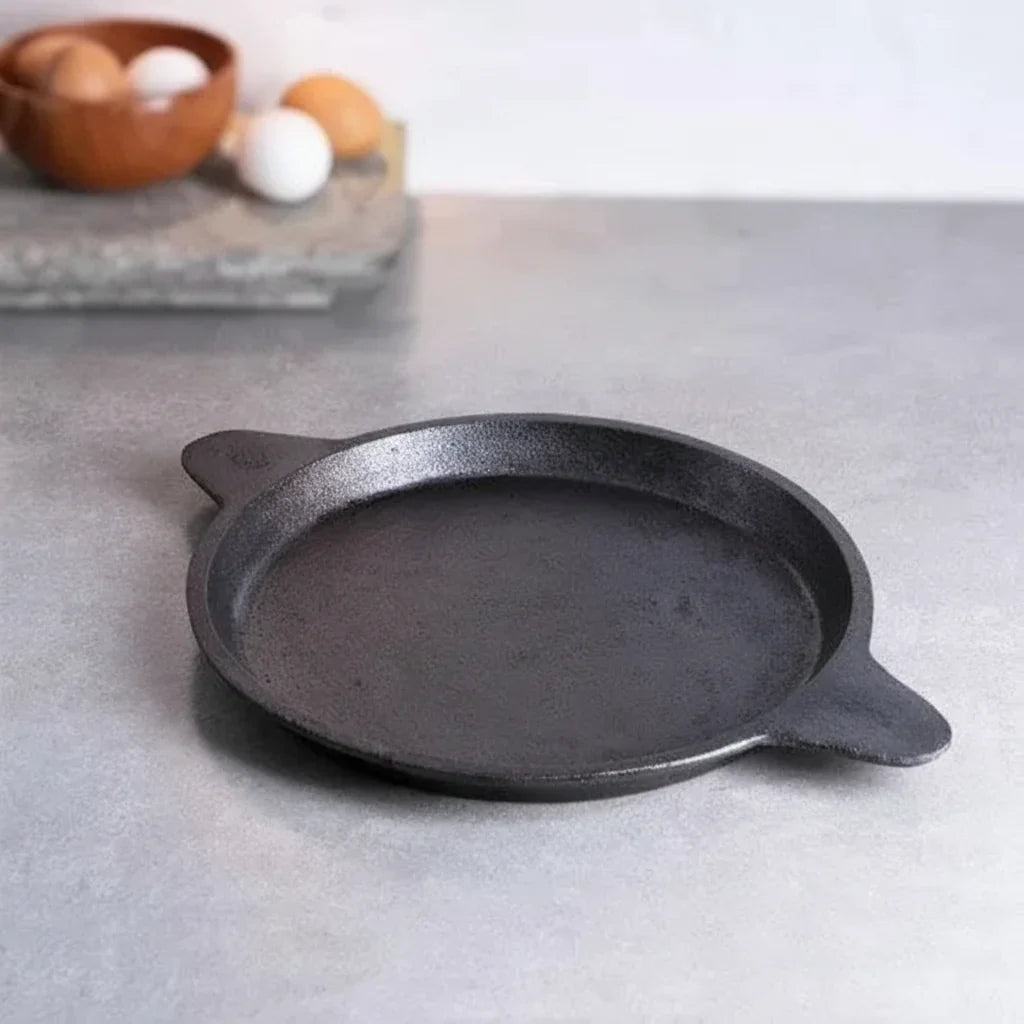 Cast Iron Raised Edge Fry Pan Omelette Pan Induction Friendly