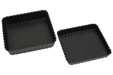 Set of Two Non-Stick Fluted Quiche Flan Tins with Matching Loose Bases
