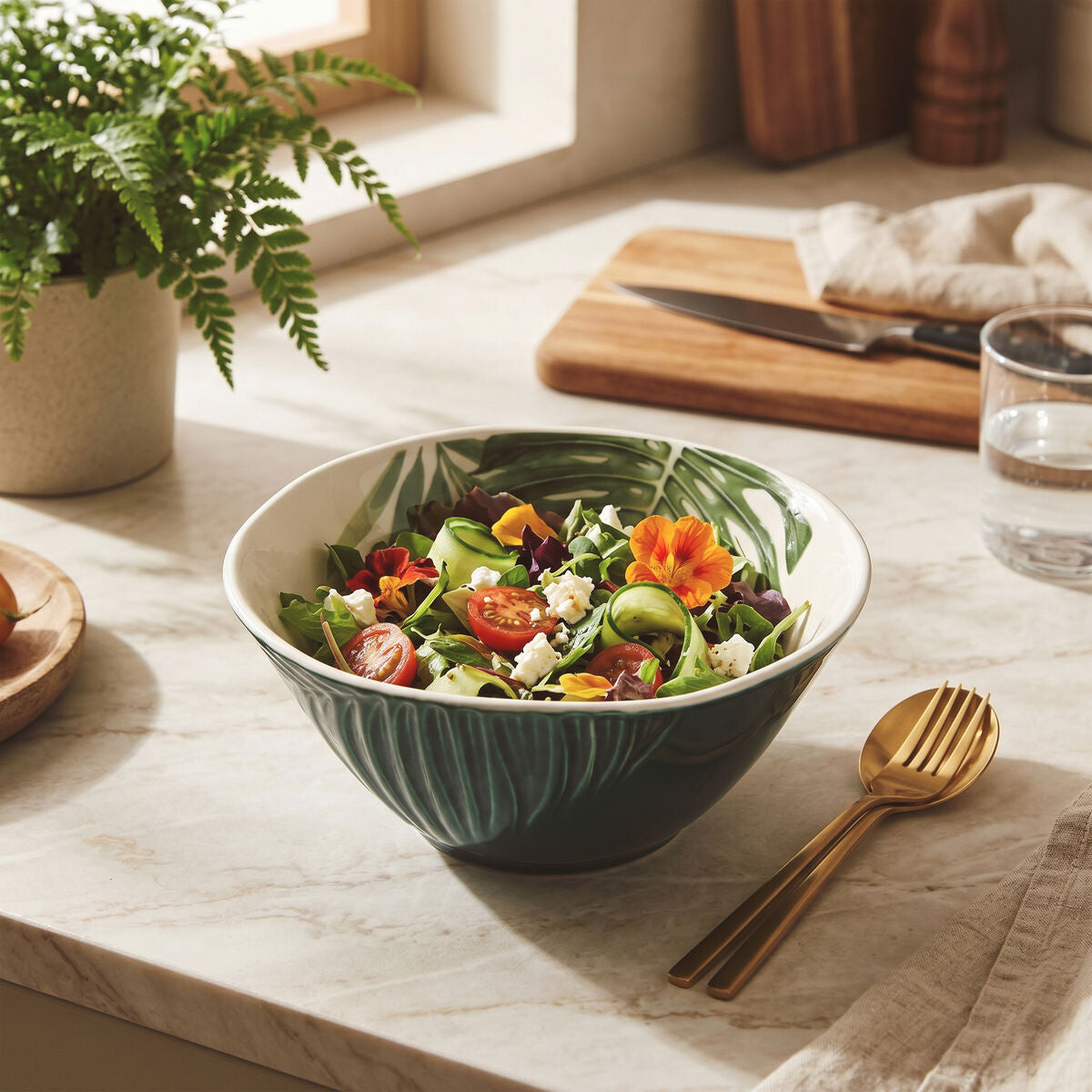 Dark Green Small Salad Bowl with Leaf Design