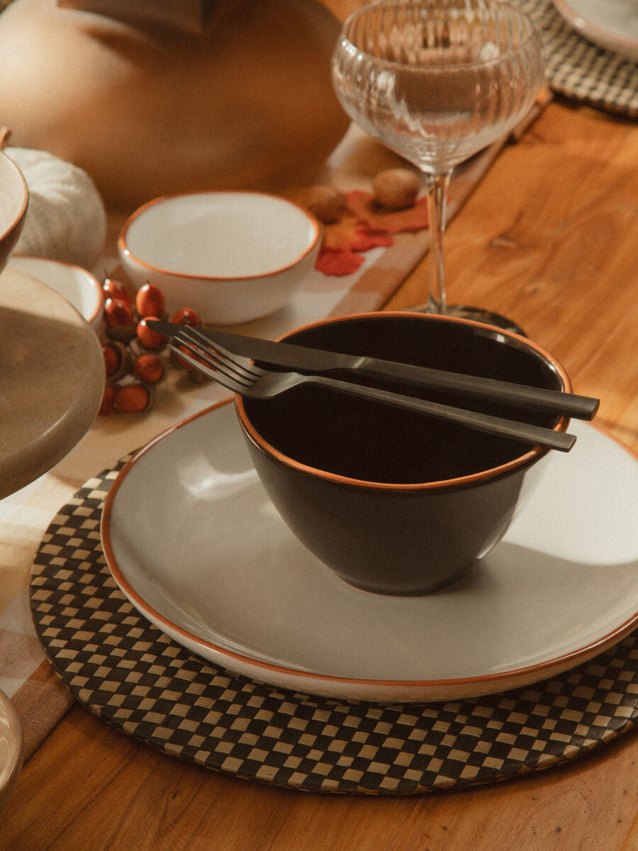 16 Piece Onyx Cutlery Set | Avie