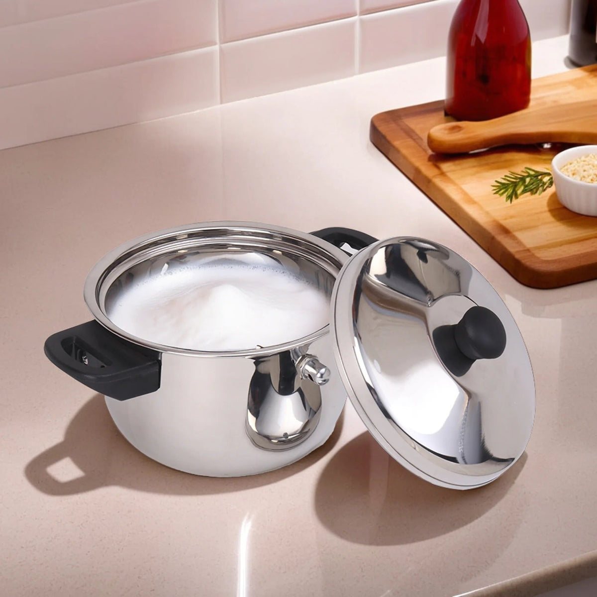 2L Stainless Steel Milk Pot with Lid and Spatula Silver Leakproof Induction Gas