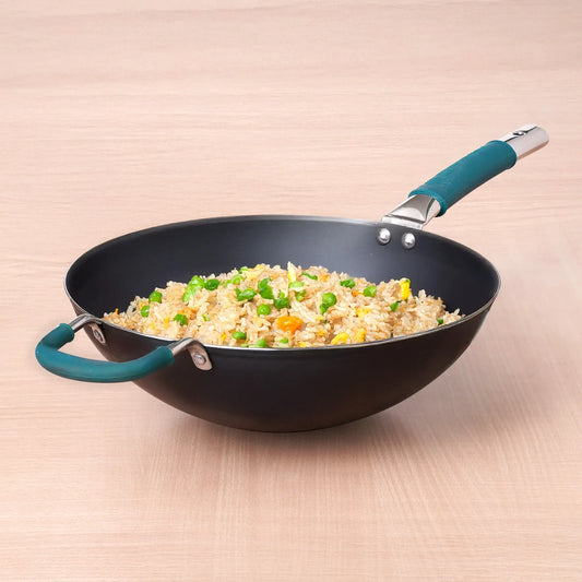 100% Pure Sheet Iron Wok with Silicone Handle 4L 30 cm