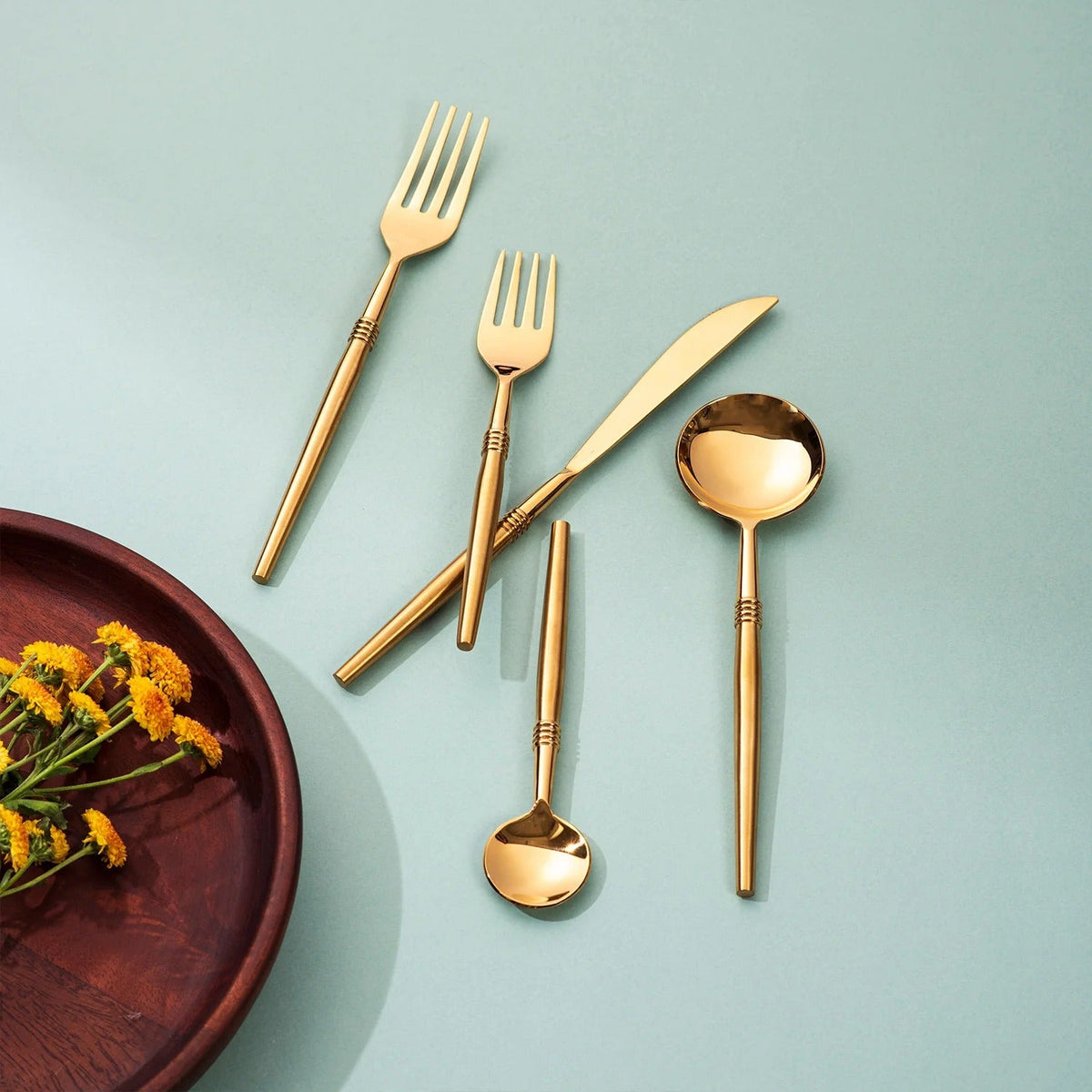 Set of 5 Cutlery with Stylish Handles