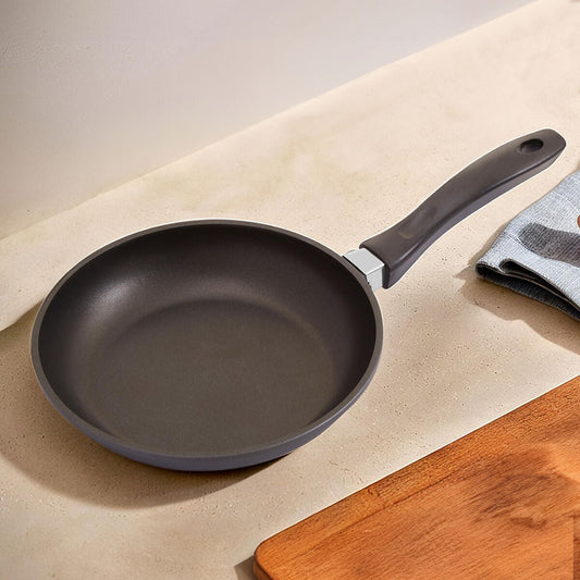 24cm Black Die-Cast Non Stick Frying Pan with Bakelite Handle