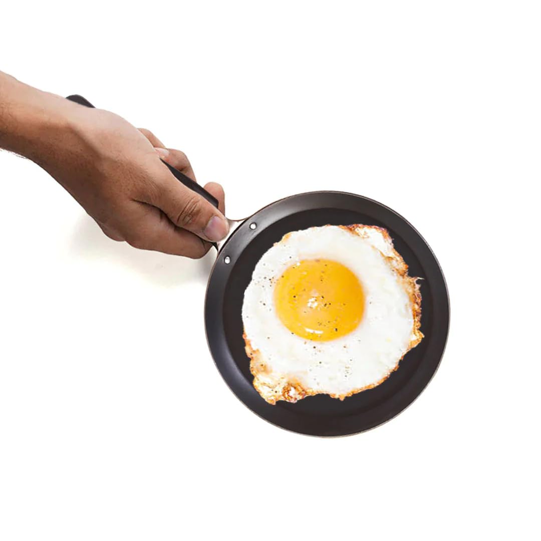 Pre-Seasoned Iron Omlette Pan With Bakelite Handle
