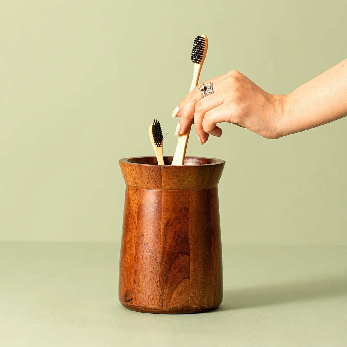 Modern Cutlery Stand