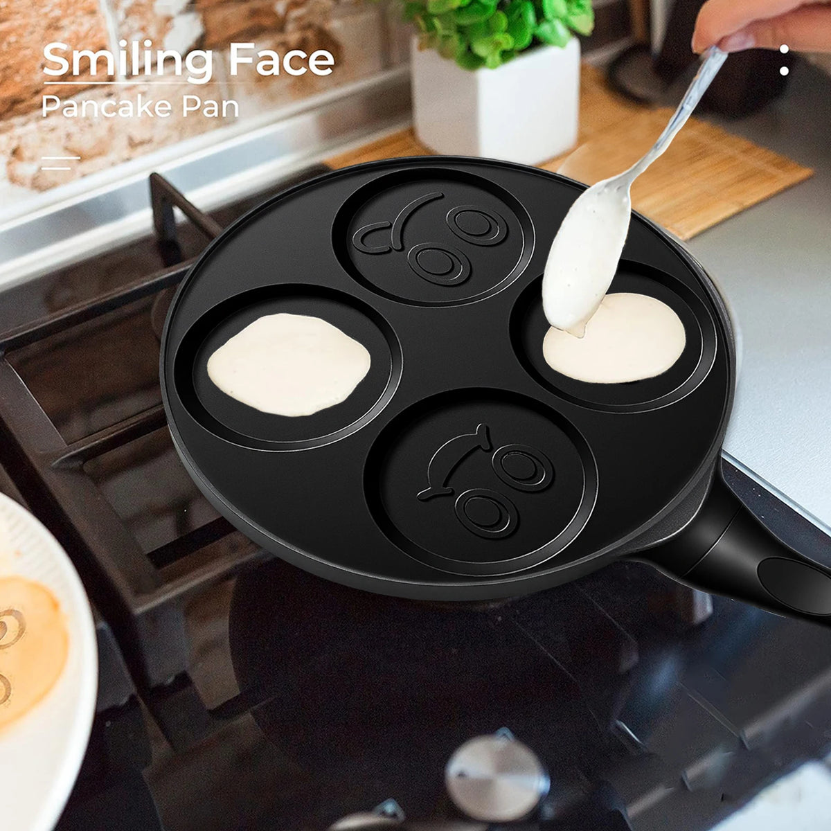 Smiley Face Mini Pancake Maker – 4 Cavity Non-Stick Maifan Stone Griddle with Anti-Scald Handle – Ideal for Fun Breakfasts & Fried Eggs