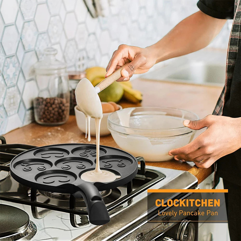 Smiley Face Pancake Pan with 7 Moulds – Non-Stick Mini Pancake Griddle & Egg Pan – Ideal for Kids' Breakfasts & Cafés
