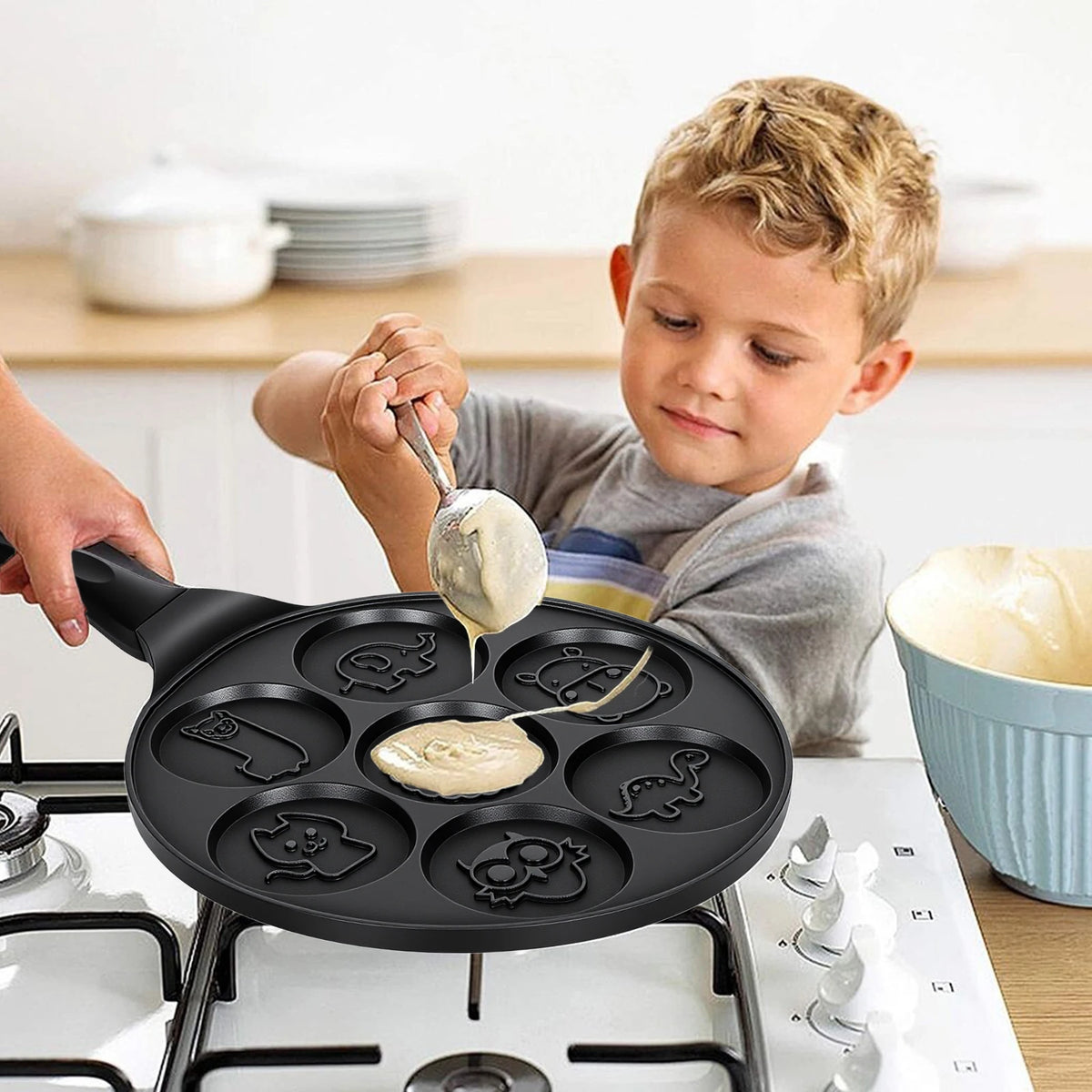 Animal Design Mini Pancake Maker – 7 Cavity Non-Stick Maifan Stone Griddle with Anti-Scald Handle – Great for Fun Kids' Breakfasts (28cm)
