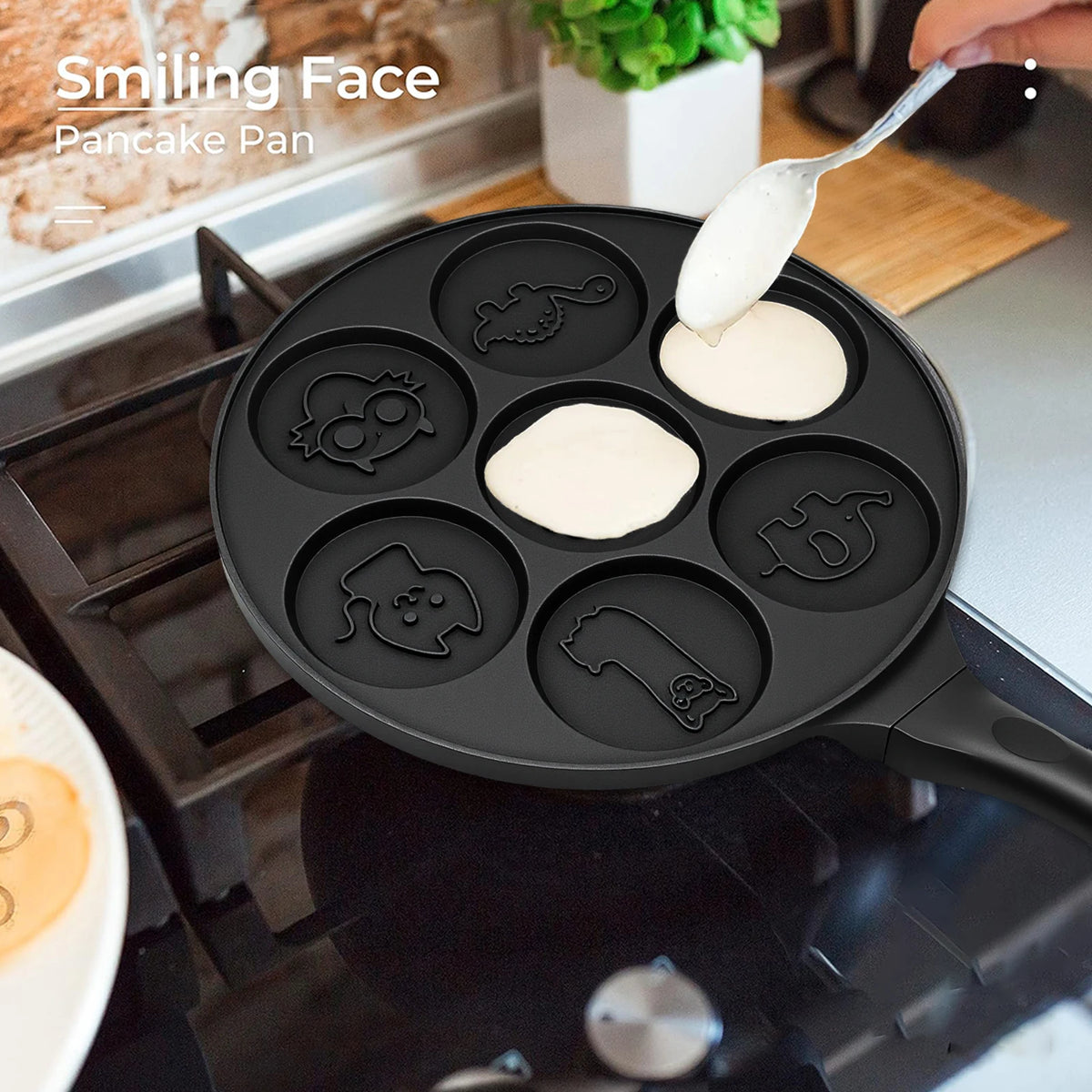 Animal Design Mini Pancake Maker – 7 Cavity Non-Stick Maifan Stone Griddle with Anti-Scald Handle – Great for Fun Kids' Breakfasts (28cm)