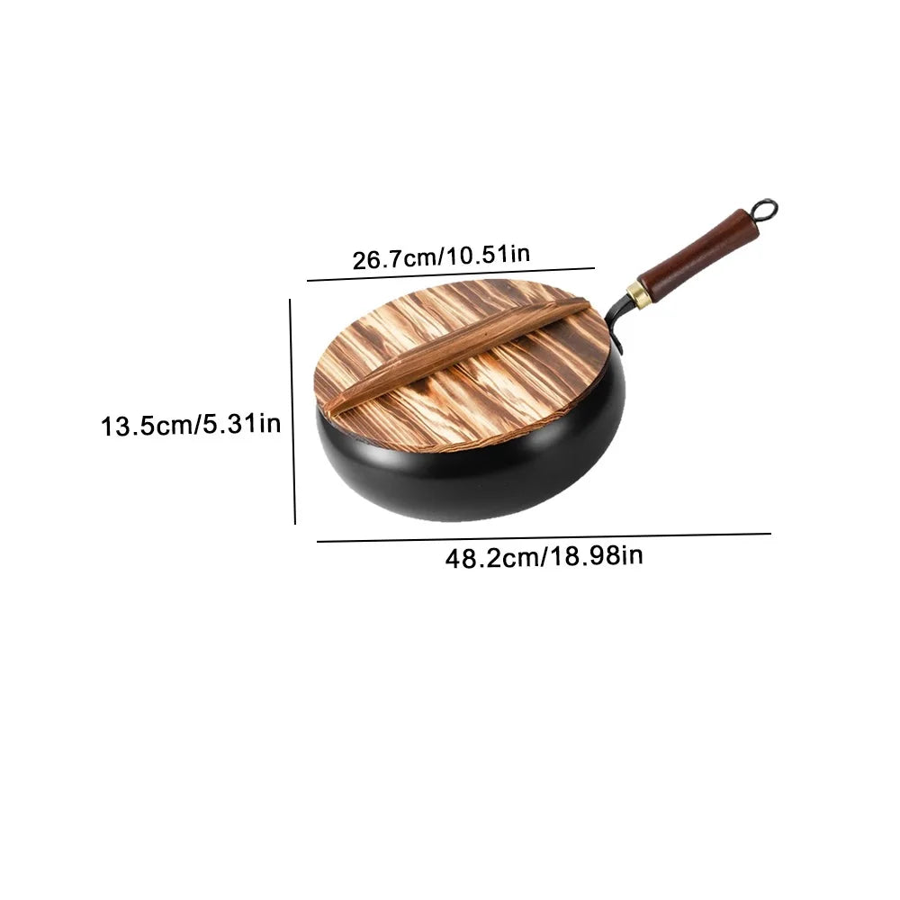 Deep Iron Wok with Wooden Lid – Hand-Hammered Uncoated Belly Wok for Stir-Frying, Stewing & Searing – Best for All Hobs (26cm)