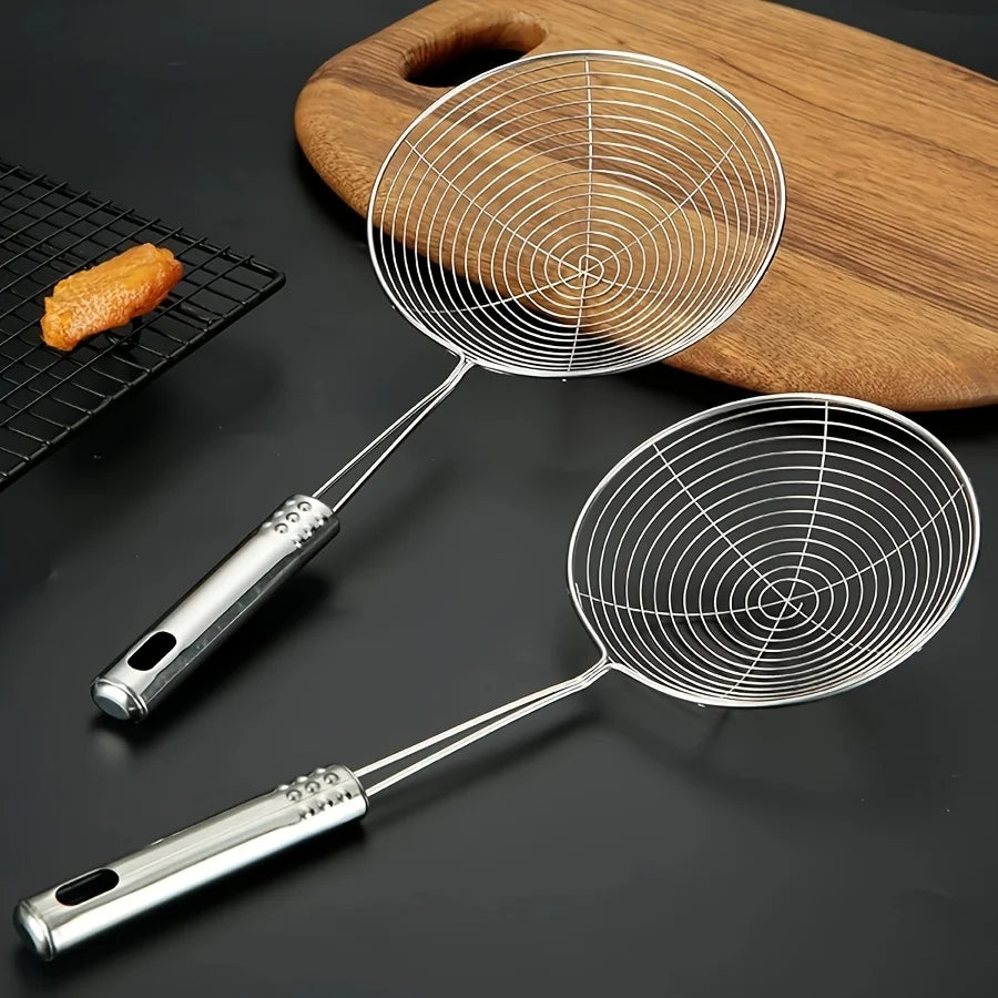 Long Stainless Steel Wire Skimmer Ladle – Strainer Spoon for Frying, Blanching & Hot Pot – Great for Chips, Dumplings & Noodles (34cm)