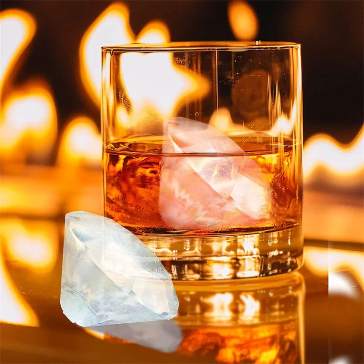 Large Silicone Ice Cube Tray with Lid – Reusable Ice Mould for Big Cubes, Spheres & Diamonds – Ideal for Cold Drinks & Iced Coffee – Available in Square Cube, Sphere & Diamond