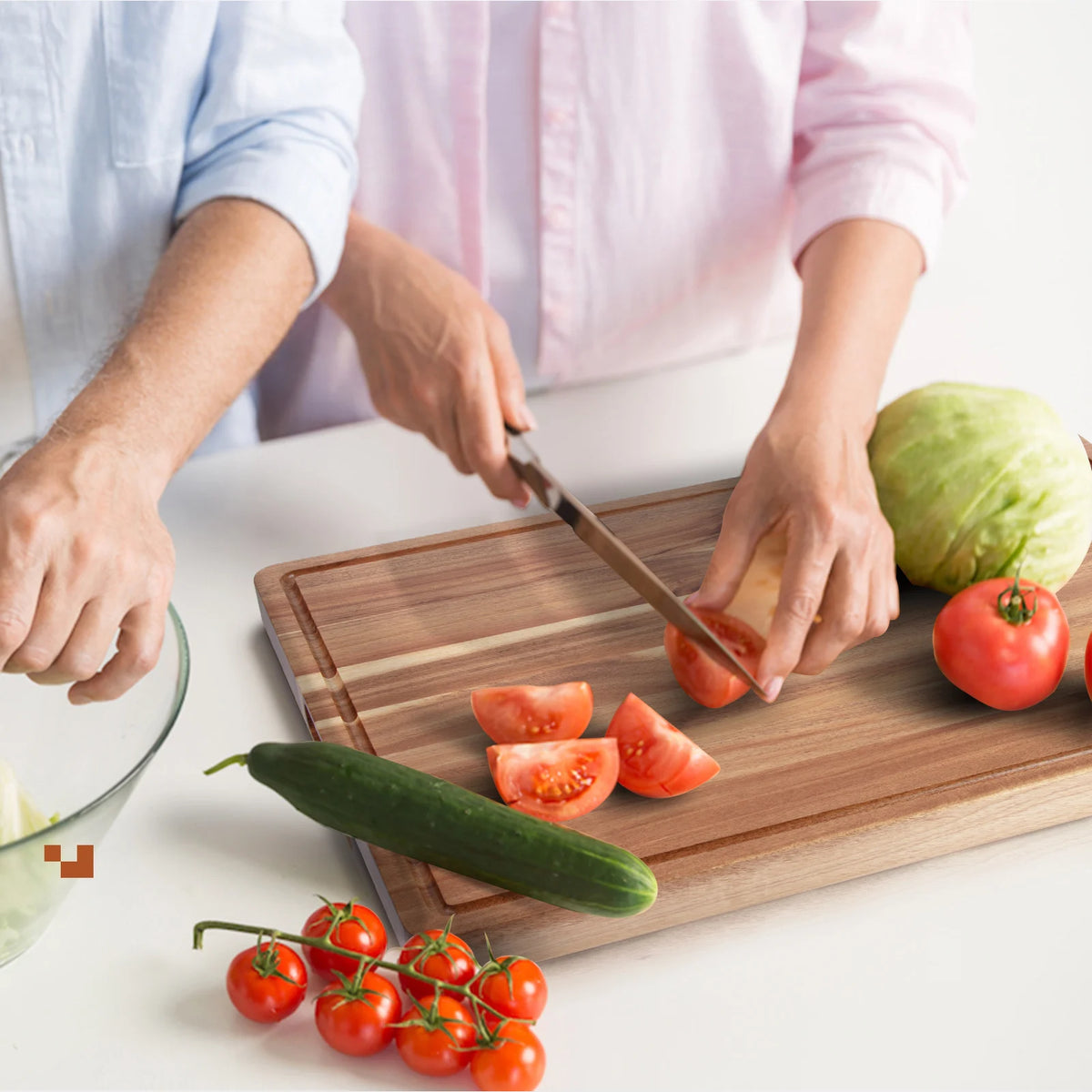 Extra Large Acacia Wood Chopping Board – Thick Reversible Butcher Block with Juice Grooves & Side Handles – Great for Carving & Charcuterie (61 x 45.7cm)