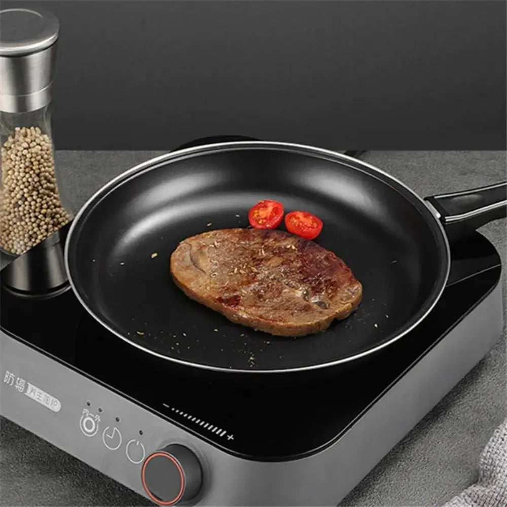 Non-Stick Cast Iron Frying Pan with Anti-Scald Handle – Egg, Omelette & Steak Skillet – Great for Home, Picnic & BBQ – Available in 20cm, 25cm & 30cm