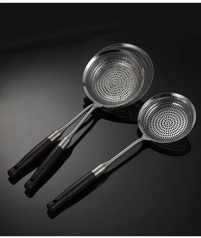 304 Stainless Steel Fine Mesh Kitchen Skimmer Strainer with Non-Slip Anti-Scald Wooden Handle, Great for Deep Frying, Noodles, Dumplings, Pasta & Vegetables, Oil Filtering & Draining, Available in 14cm, 16cm & 19cm Sizes