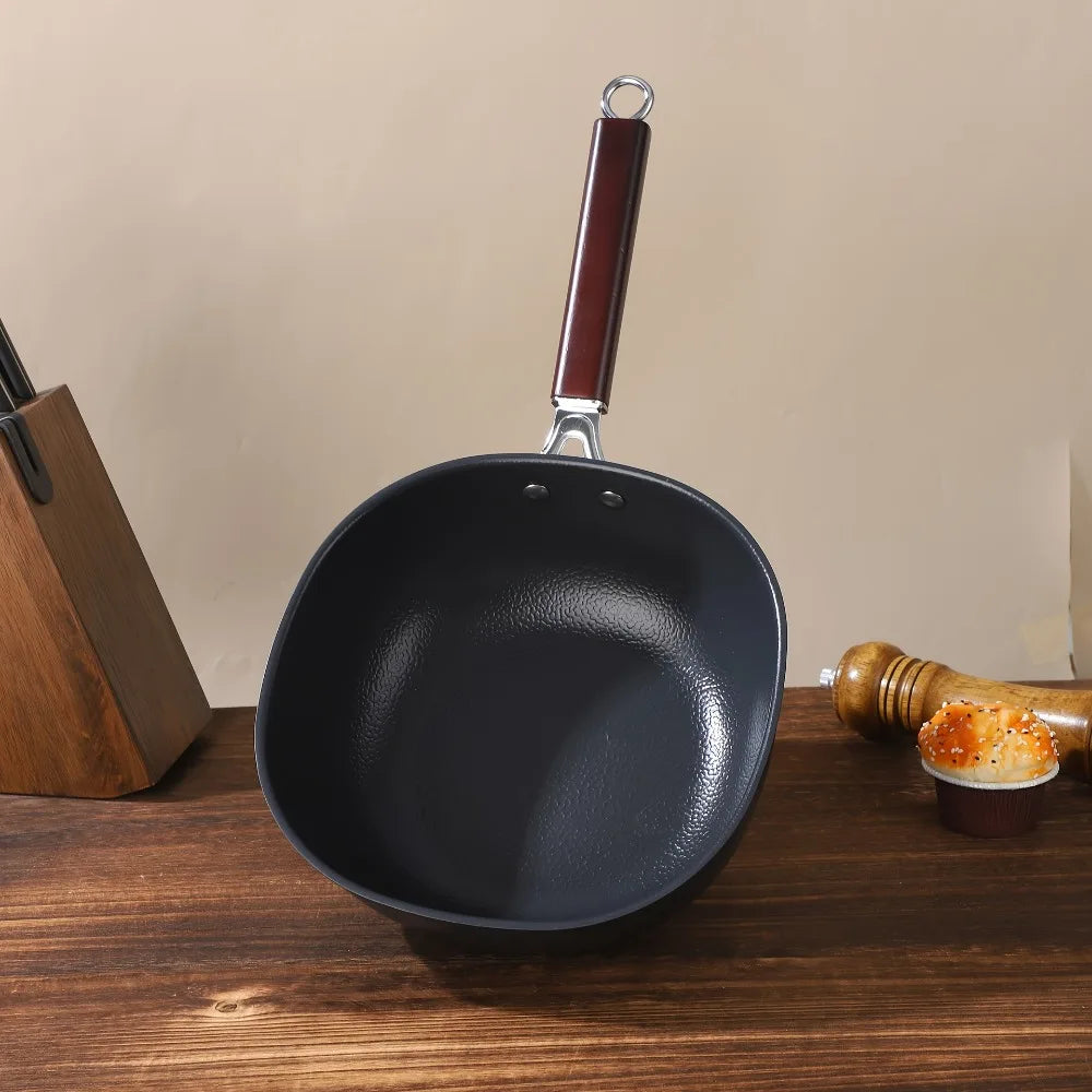 24cm Refined Iron Square Deep Frying Pan with Glass Lid & Wooden Handle – No Coating, Flat Bottom, Deep Wok-Style Stir Fry Pan, Great Cookware for Frying, Boiling, and Stir-Frying