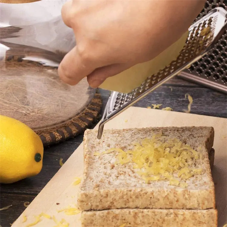 5-Piece Stainless Steel Kitchen Grater & Zester Set with Cleaning Brush – Includes Fine, Medium & Coarse Graters, Lemon Rind Remover / Citrus Peeler – Ideal for Cheese, Vegetables, Chocolate, Citrus & Daily Cooking Tasks