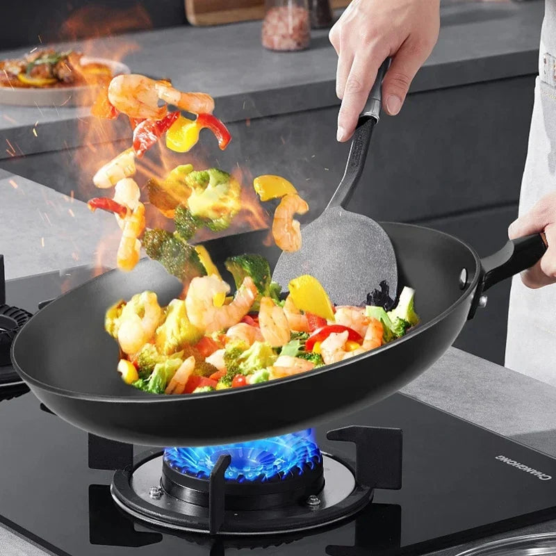 Cast Iron Frying Pan with Wooden Handle – Uncoated Non-Stick  Pan Ideal for  Searing, Sautéing, Pan-Frying & Stir-Frying – Available in 26cm, 28cm 30cm & 32cm