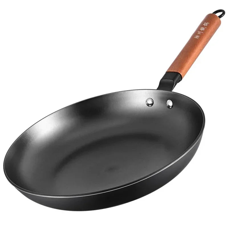 Cast Iron Frying Pan with Wooden Handle – Uncoated Non-Stick  Pan Ideal for  Searing, Sautéing, Pan-Frying & Stir-Frying – Available in 26cm, 28cm 30cm & 32cm