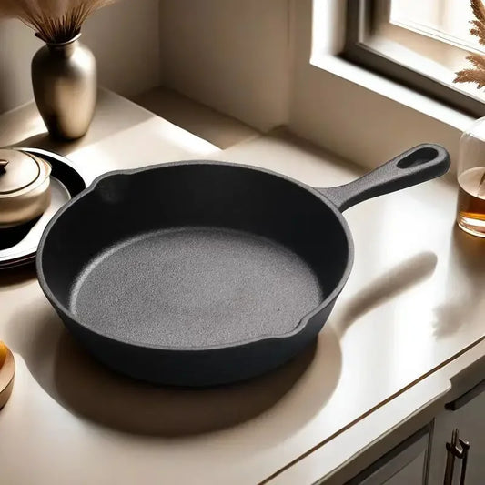 Cast Iron Mini Frying Pan – Small Flat Bottom Omelette & Egg Pan – Ideal for Eggs, Dumplings & Breakfasts (14cm)