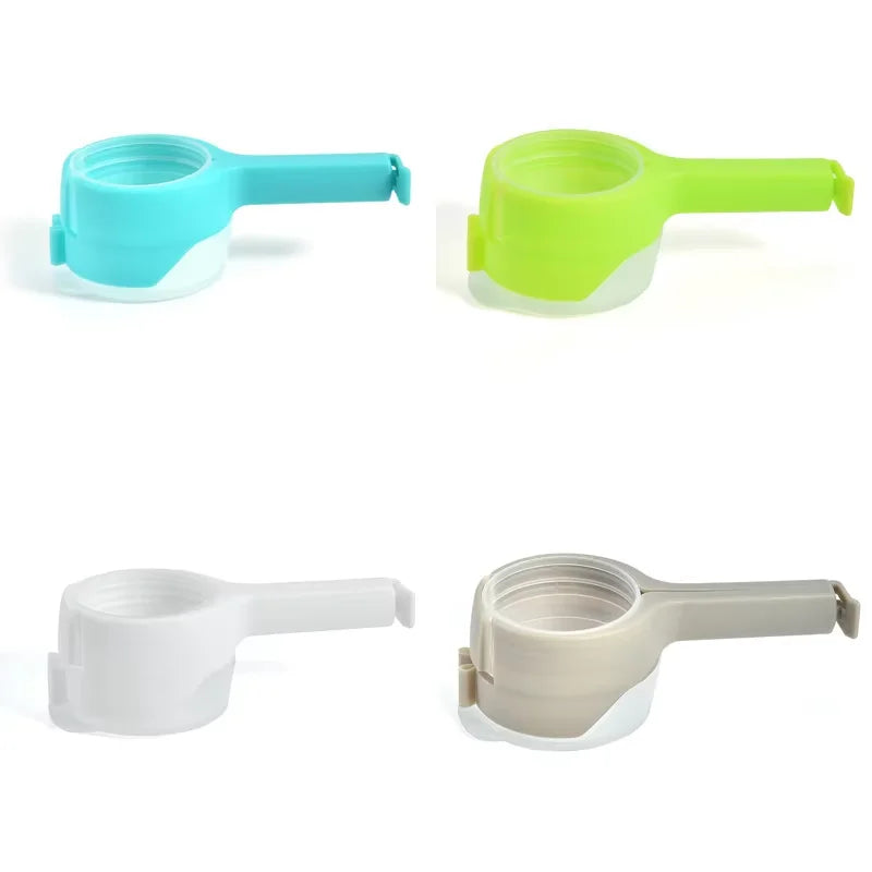 4 Piece Food Bag Sealing Clips with Pour Spout – Kitchen Storage Clips & Bag Sealers – Great for Crisps, Cereal & Snacks