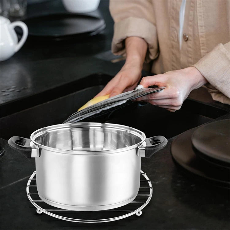 Stainless Steel Trivet Hot Pad – Heat Resistant Insulated Table Mat for Pots, Pans & Dishes – Ideal for Dining Tables & Worktops – Available in Round & Square
