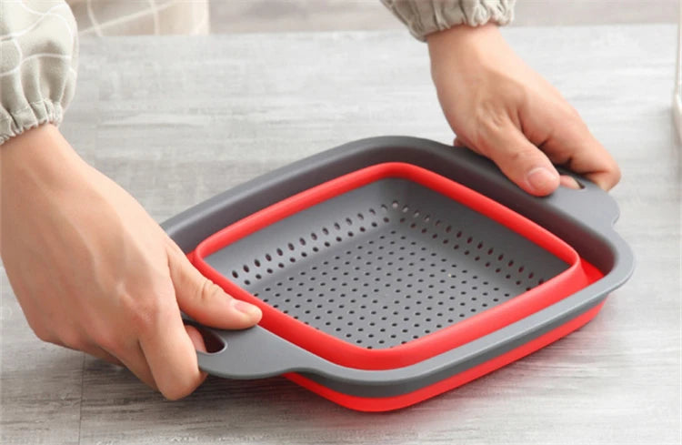 Square Collapsible Silicone Colander – Foldable Food, Fruit & Vegetable Strainer – Great for Draining Pasta & Saving Cupboard Space – Available in Green, Blue, Red & Orange Colours