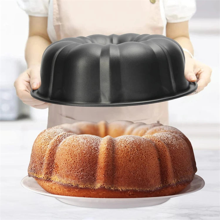 Carbon Steel Fluted Tube Cake Pan