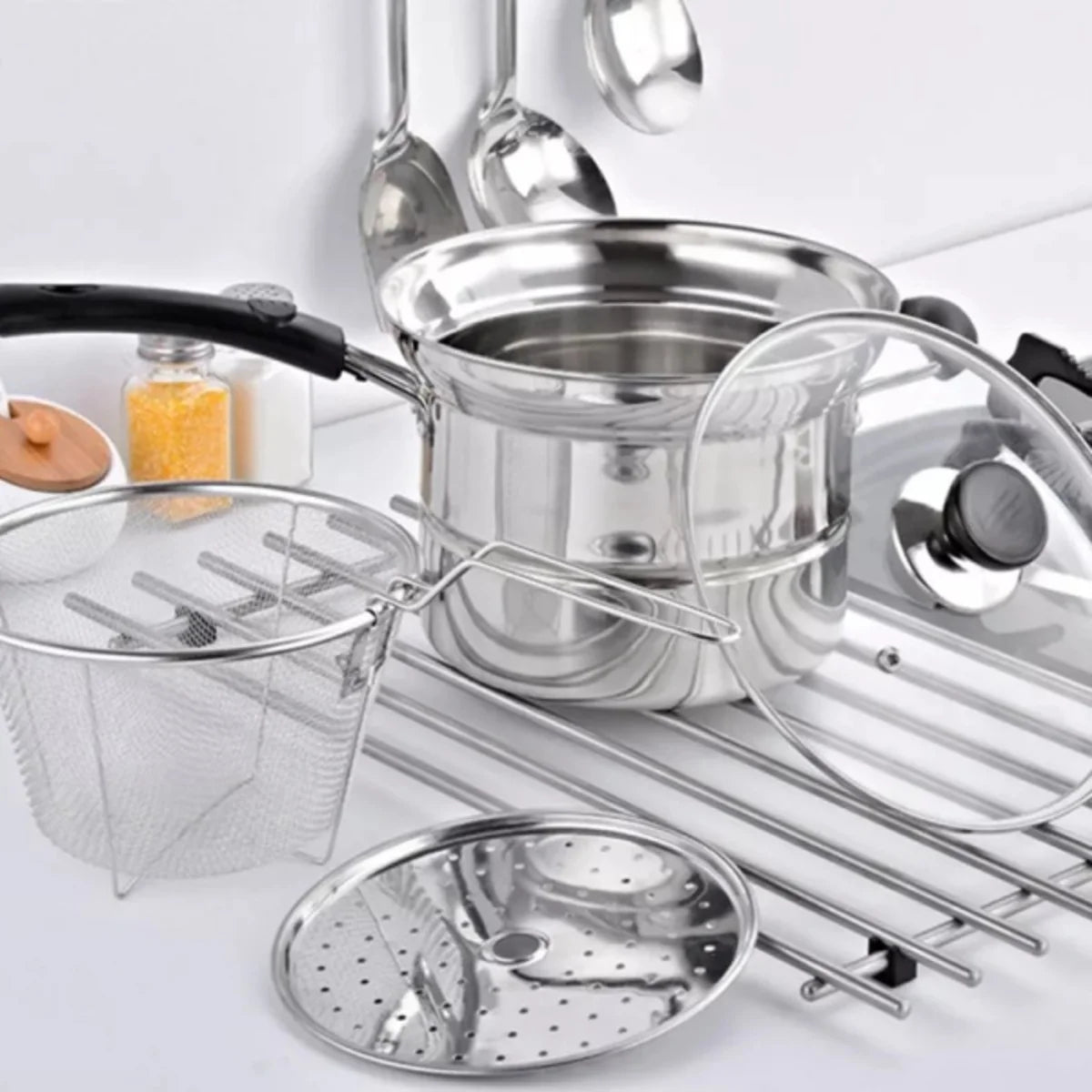 4 Piece Non-Stick Chip Pan with Frying Basket, Lid & Steamer Rack – Deep Fat Fryer Pot for Chips & Noodles – Ideal for Hob, Oven & Campfire