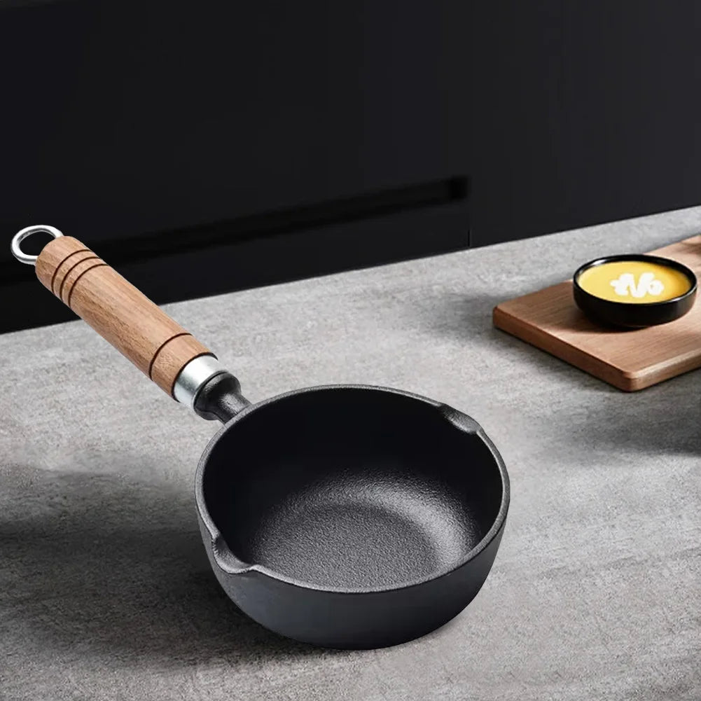 Mini Cast Iron Egg Pan with Pour Spout – Small Non-Stick Milk Pan & Butter Melting Pot – Great for Eggs, Sauces & Baby Food – Available in 11cm & 13cm