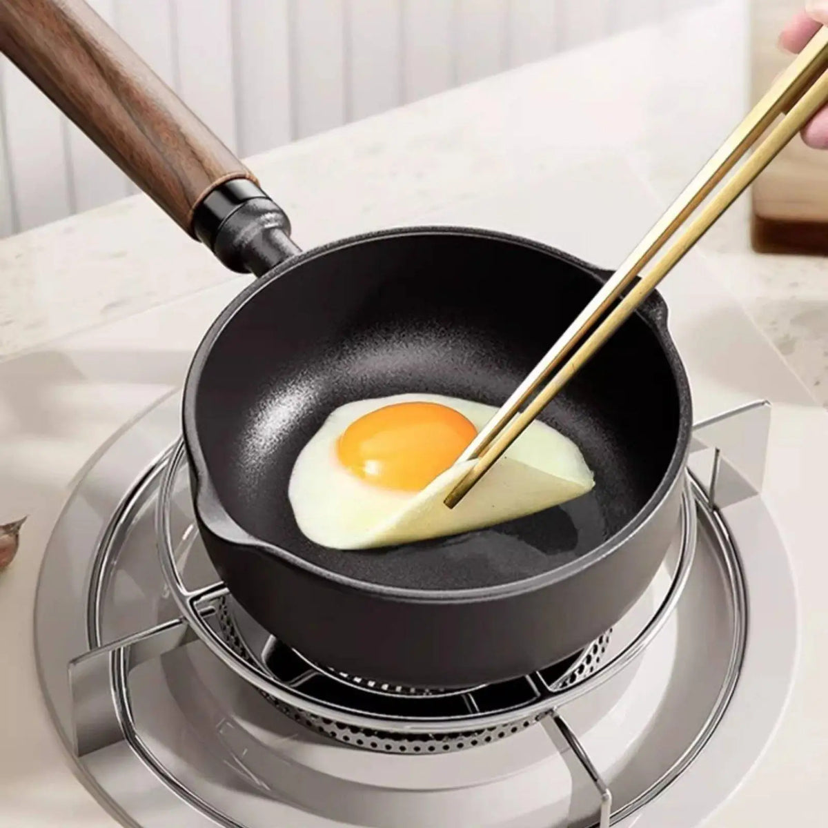 Cast Iron Hot Oil Pouring Pan with Walnut Handle – Deep Uncoated Mini Skillet with Double Spout – Best for Sizzling Oil, Butter & Milk – Available in 11cm, 13cm & 15cm