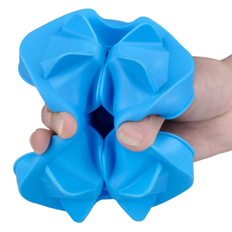 Reusable Silicone Diamond Ice Cube Mould – Stackable Flexible Ice Tray – Great for Chilling Water, Juice & Iced Drinks – Available in Black & Blue Colours