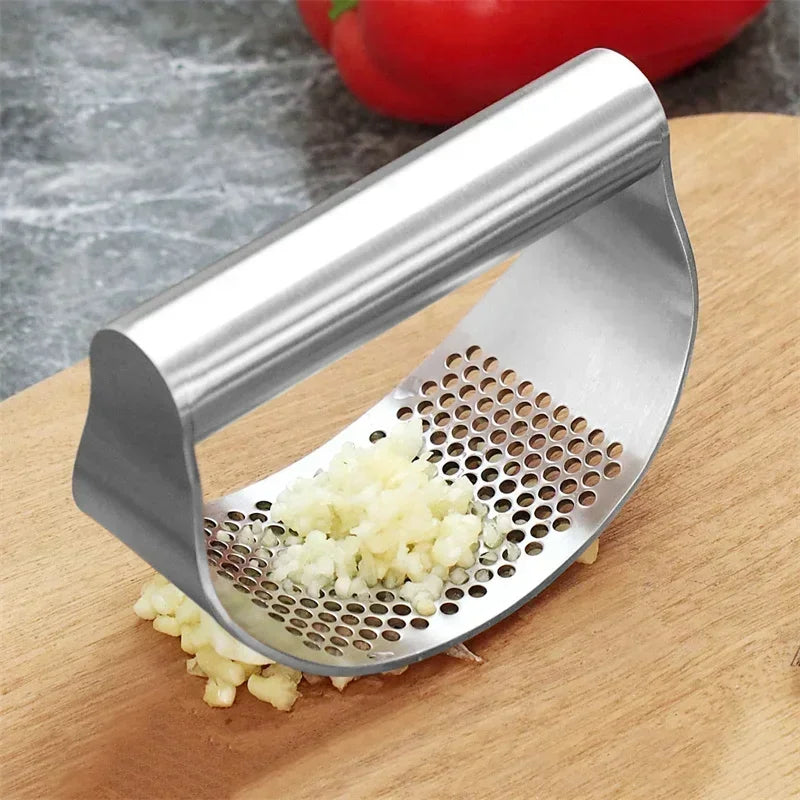 Garlic Rocker Crusher with Curved Blade – Stainless Steel Rolling Garlic & Ginger Mincer – Perfect for Fast, Easy Mincing – Available with All-Steel or Plastic Handle