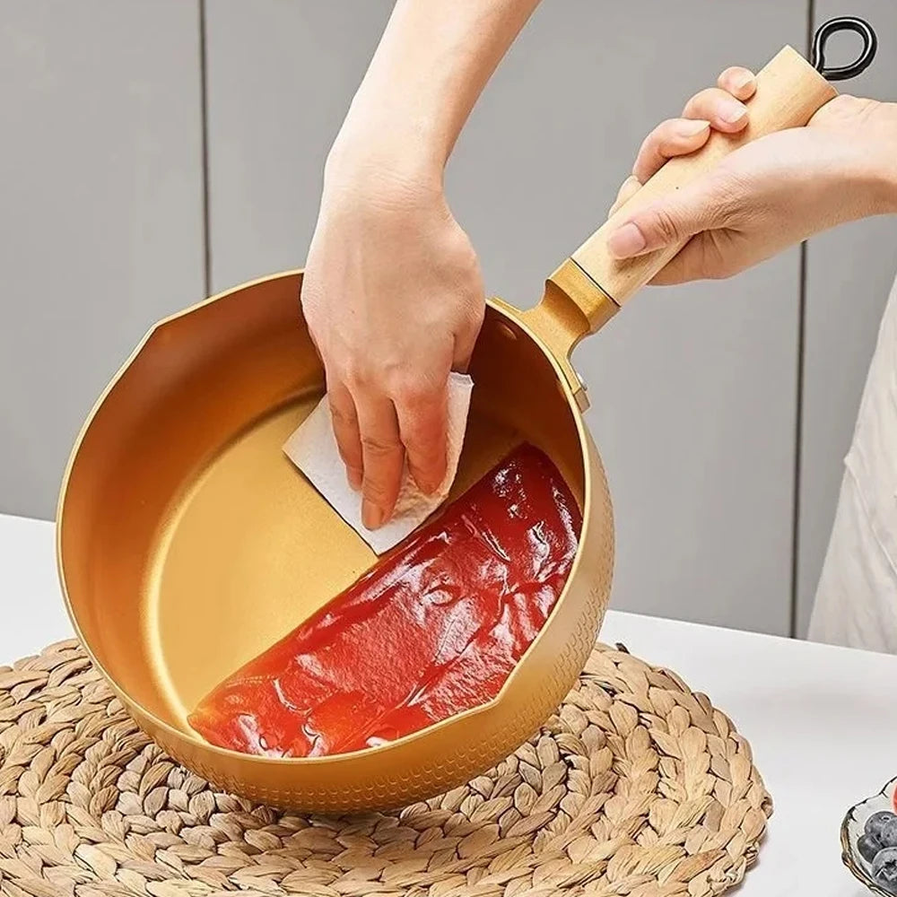 Non-Stick Saucepan with Wooden Handle