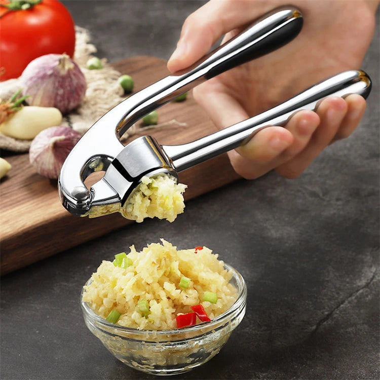 Zinc Alloy & Stainless Steel Garlic Press – Easy Squeeze Garlic Mincer & Crusher – Ideal for Fresh Garlic in Everyday Cooking – Available in Silver, Black & Gold Colours