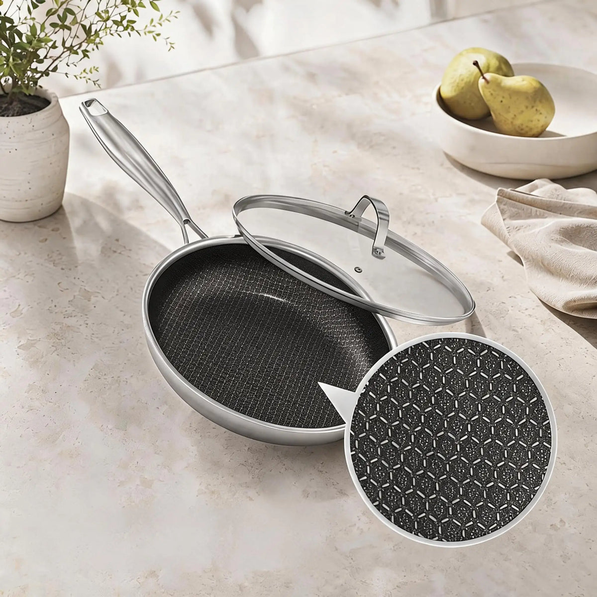 Honeycomb Stainless Steel Non-Stick Frying Pan with Glass Lid – 3-Ply Induction Skillet with Stay-Cool Handle – Ideal for Frying, Searing & Everyday Cooking (26cm)