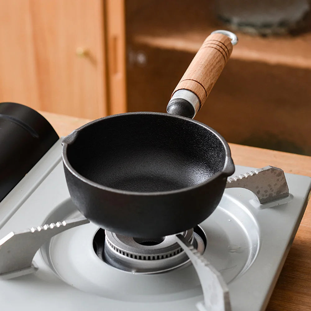 Mini Cast Iron Egg Pan with Pour Spout – Small Non-Stick Milk Pan & Butter Melting Pot – Great for Eggs, Sauces & Baby Food – Available in 11cm & 13cm