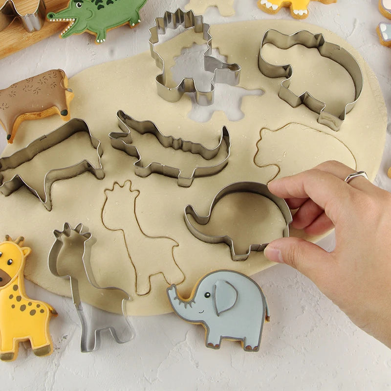 12 Piece Stainless Steel Animal Cookie Cutter Set with Storage Box – Safari Animal Biscuit Cutters – Perfect for Kids Baking & Fondant