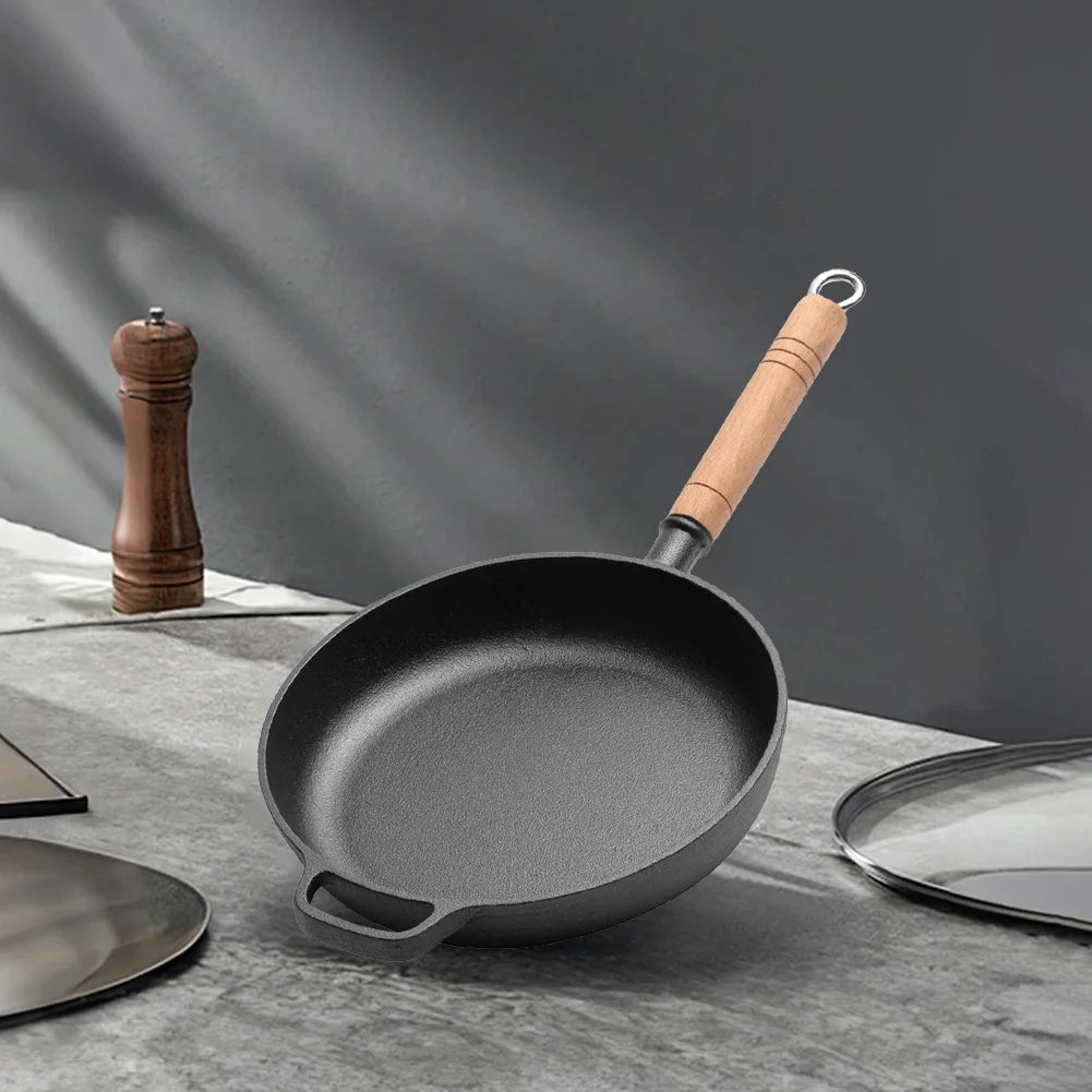 Old-Fashioned Pre-Seasoned Cast Iron Pan with Wooden Handle – Flat-Bottomed Design for Superior Heat Retention & Even Distribution – Uncoated Non-Stick Surface Ideal for Searing, Sautéing, Pan-Frying & Stir-Frying Camping Skillet
