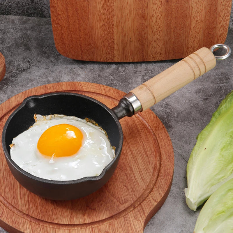 Cast Iron Mini Milk Pan with Pour Spout – Non-Stick Egg Frying Pan & Butter Warmer – Best for Sauces, Milk & Single Eggs (12cm)