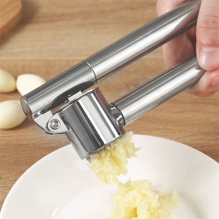 304 Stainless Steel Garlic Press – Heavy Duty Rustproof Garlic Mincer & Crusher – Ideal for Crushing Garlic & Ginger – Available in Small & Large
