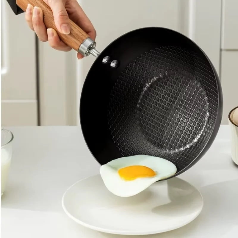 Small Non-Stick Wok with or without Glass Lid – Iron Stir-Fry Pan for Gas & Induction – Perfect for Single Servings, Eggs & Noodles – Available in 20cm & 24cm