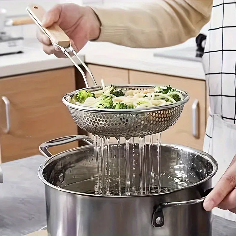 Stainless Steel Fine Mesh Noodle Skimmer – Spaghetti & Pasta Strainer Spoon – Ideal for Draining Pasta, Noodles & Vegetables