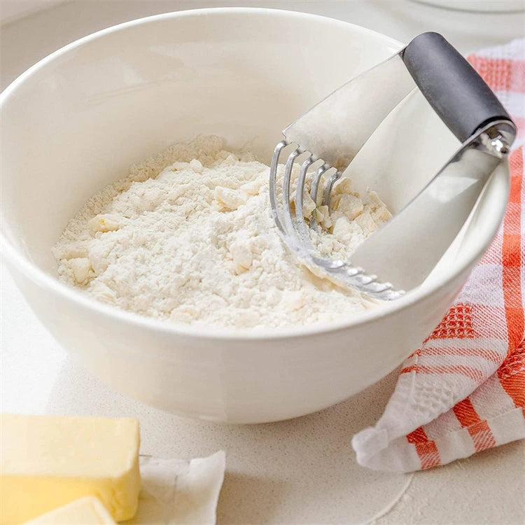 Stainless Steel Pastry Cutter & Dough Blender – Heavy-Duty Blades Multi-Purpose Dough Mixer – Best for Pastry, Scones & Biscuits – Available in Red, Blue, Green & Black Colours
