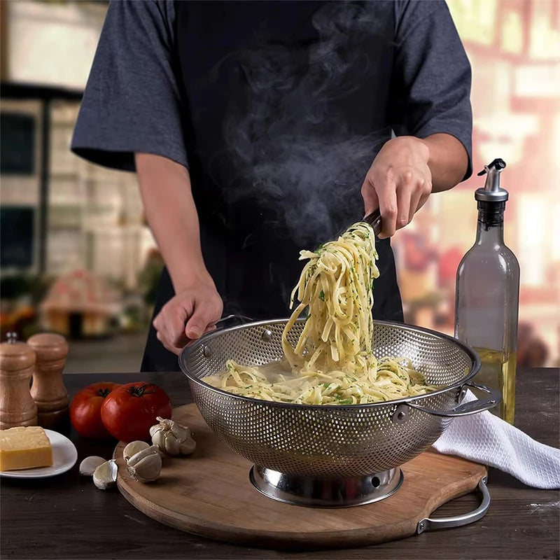 304 Stainless Steel Colander with Handles – Pasta Strainer Bowl – Ideal for Draining Pasta, Spaghetti, Vegetables & Fruit – Available in Small, Medium & Large