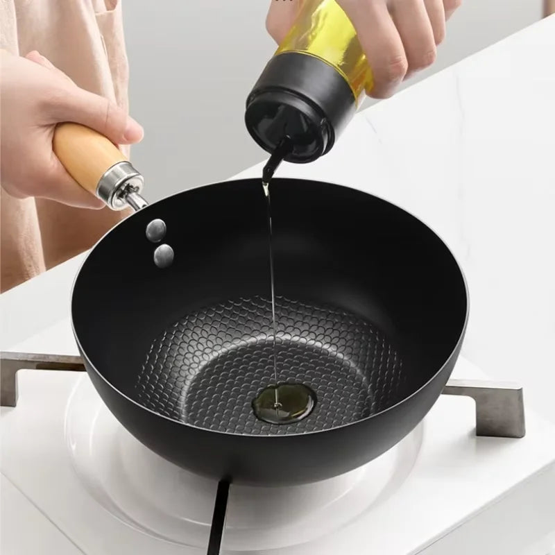 Small Non-Stick Wok with or without Glass Lid – Iron Stir-Fry Pan for Gas & Induction – Perfect for Single Servings, Eggs & Noodles – Available in 20cm & 24cm